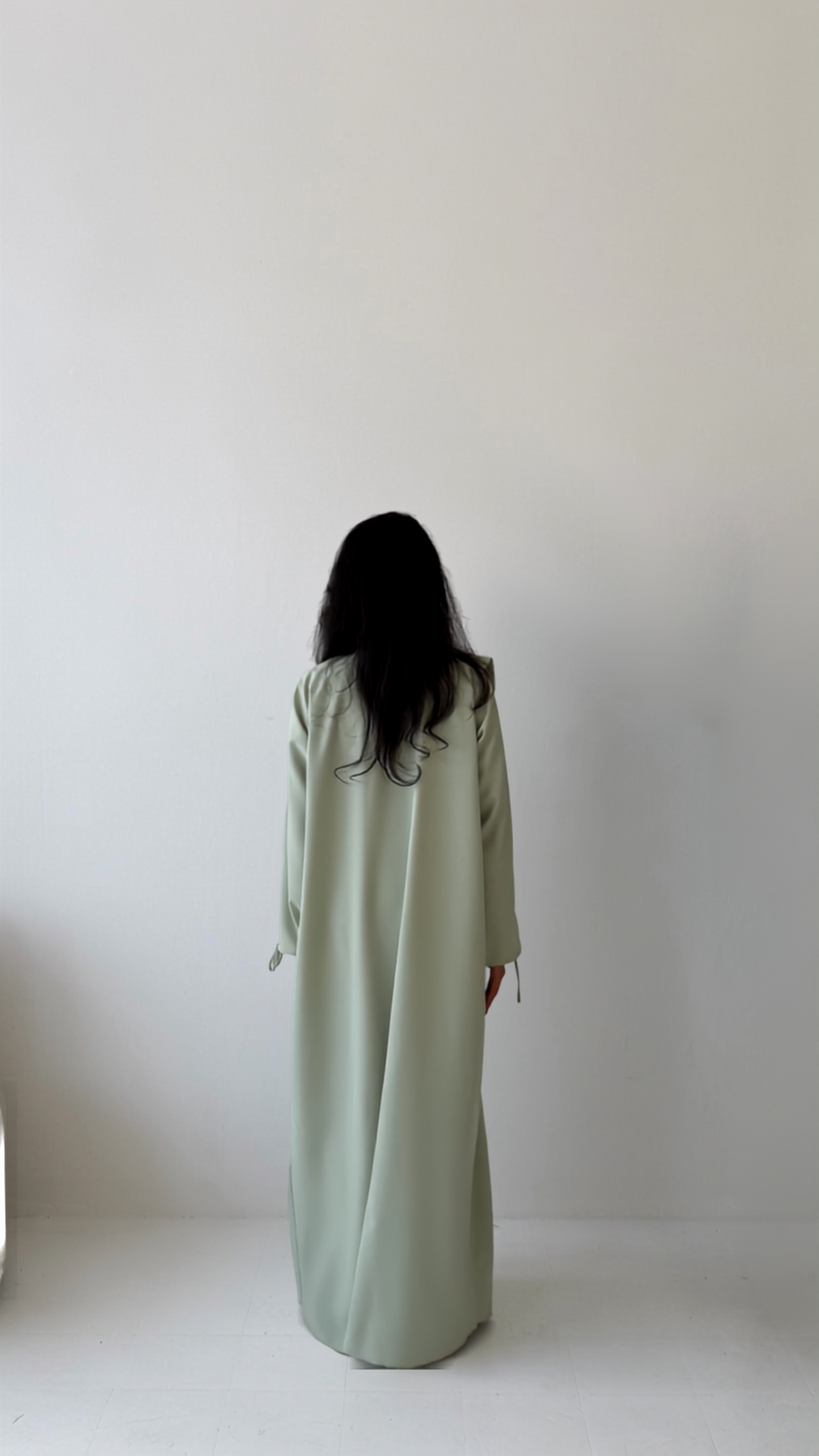 Pleated Abaya - Slim Fit