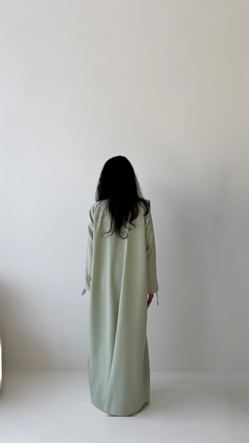 Pleated Abaya - Slim Fit