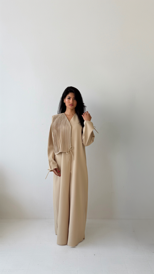 Pleated Abaya - Slim Fit