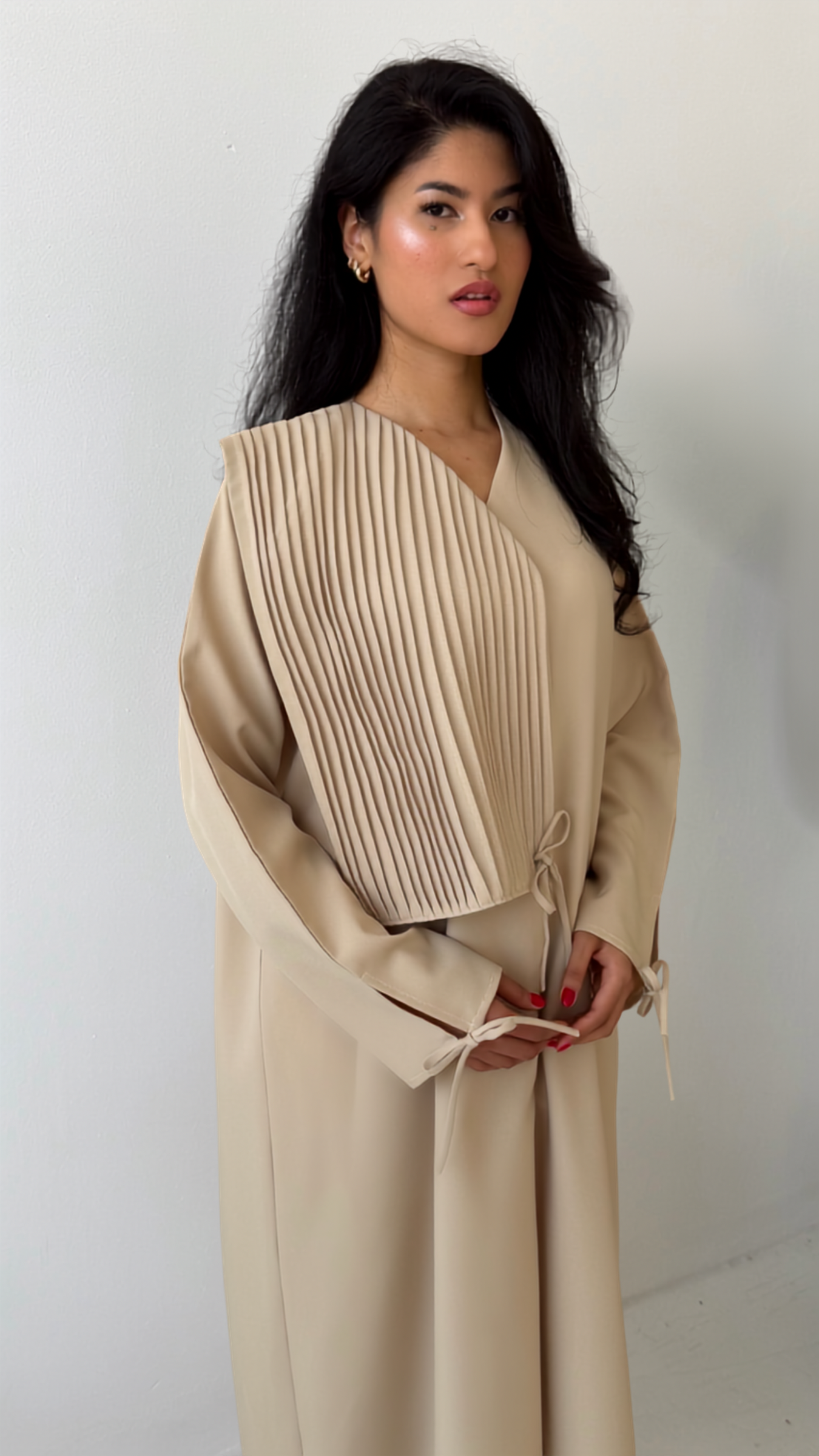 Pleated Abaya - Slim Fit